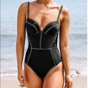 NWT Mila Contrast Stitched One Piece Suit Size M